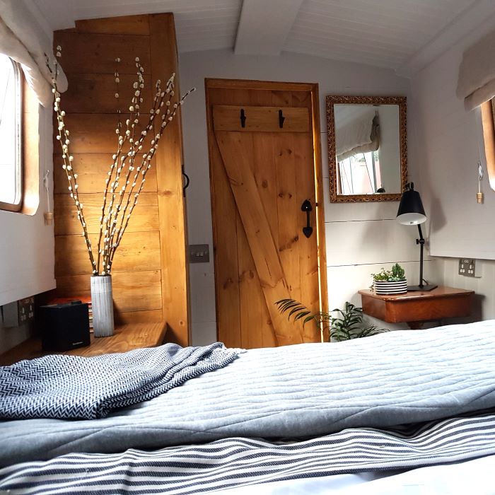 Boutique Narrowboat bedroom styled by Skipperlings
