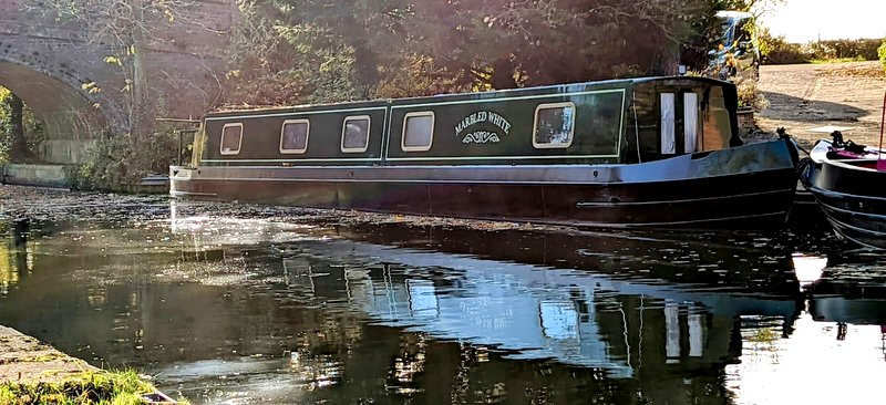 Example of narrowboat for sale listed on Skipperlings